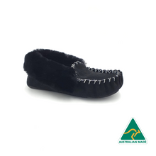 Load image into Gallery viewer, Black Moccasins