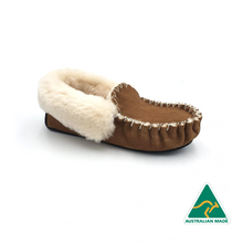 Load image into Gallery viewer, Chestnut Moccasins